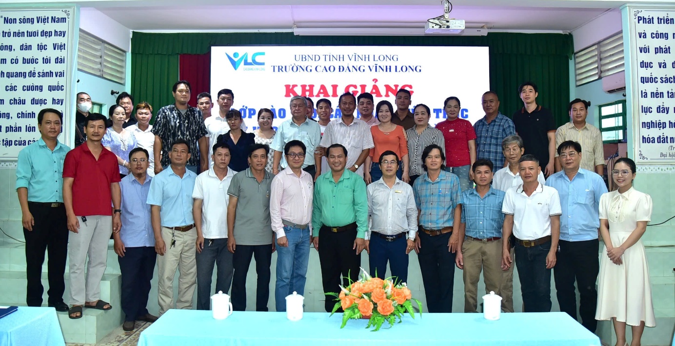 Khai giảng Lớp đào tạo Cập nhật kiến thức y khoa liên tục chuyên ngành Y học cổ truyền, khóa 1/2025